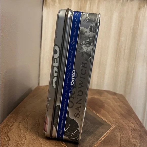 Vintage 1999 Oreo Tin - Picture 4 of 11